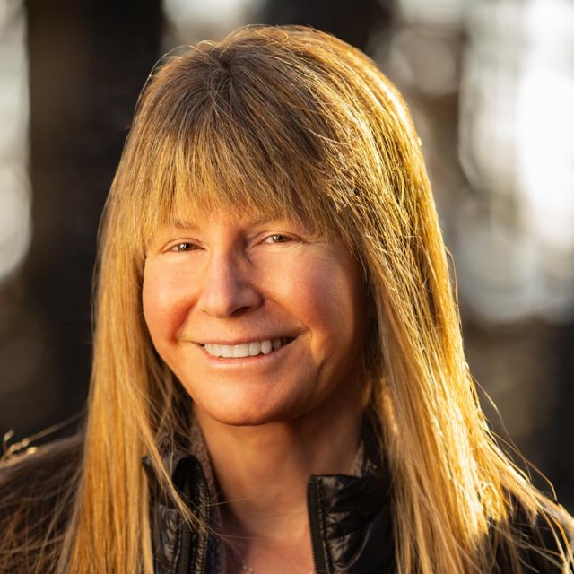 Kat Toups, MD, DFAPA, IFMCP